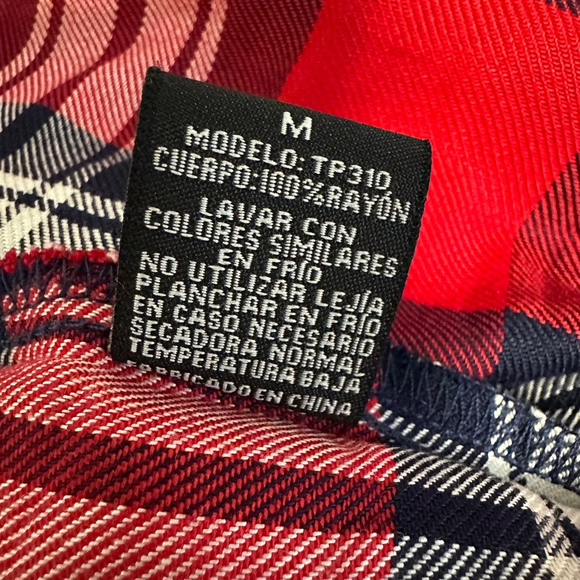 Pink USA New sleeveless button down collared plaid top Women’s Medium Red, Navy - Picture 6 of 7